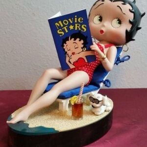 Sun bathing Betty Boop Beach Figurine in Red Swimsuit 1996